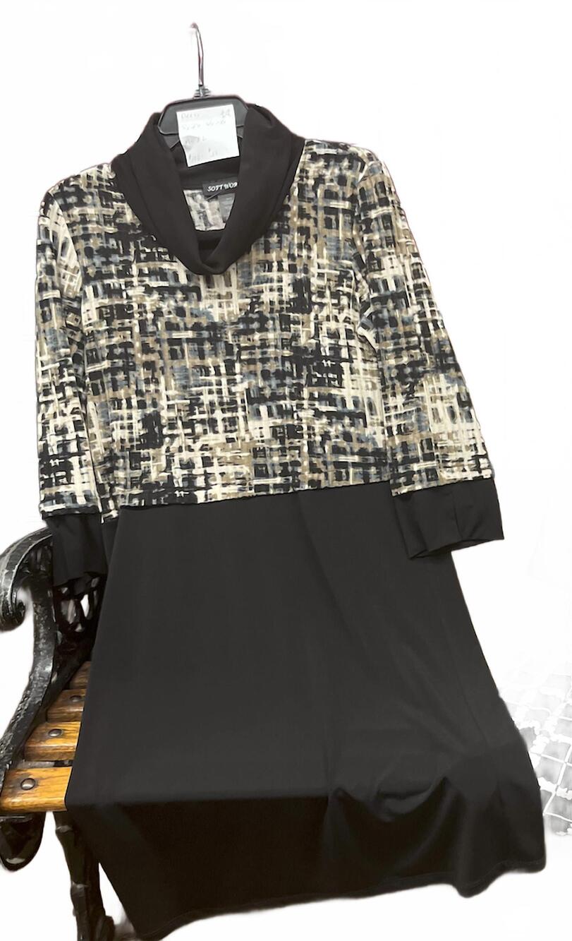 NEW SOFT WORKS women's 3/4 length sleeve dress in black / multi / plaid